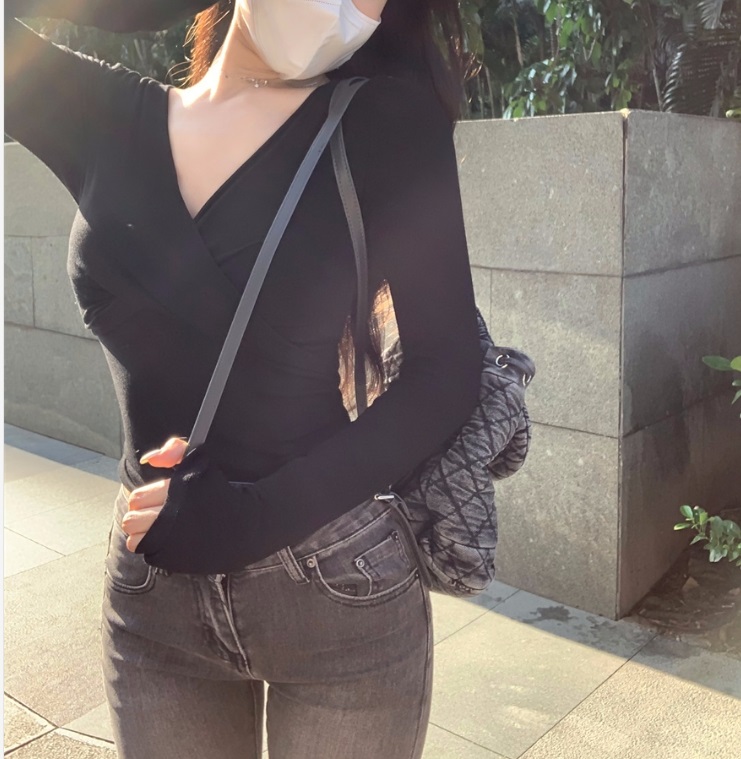ツイストVネッククロップドTシャツ | 詳細画像6