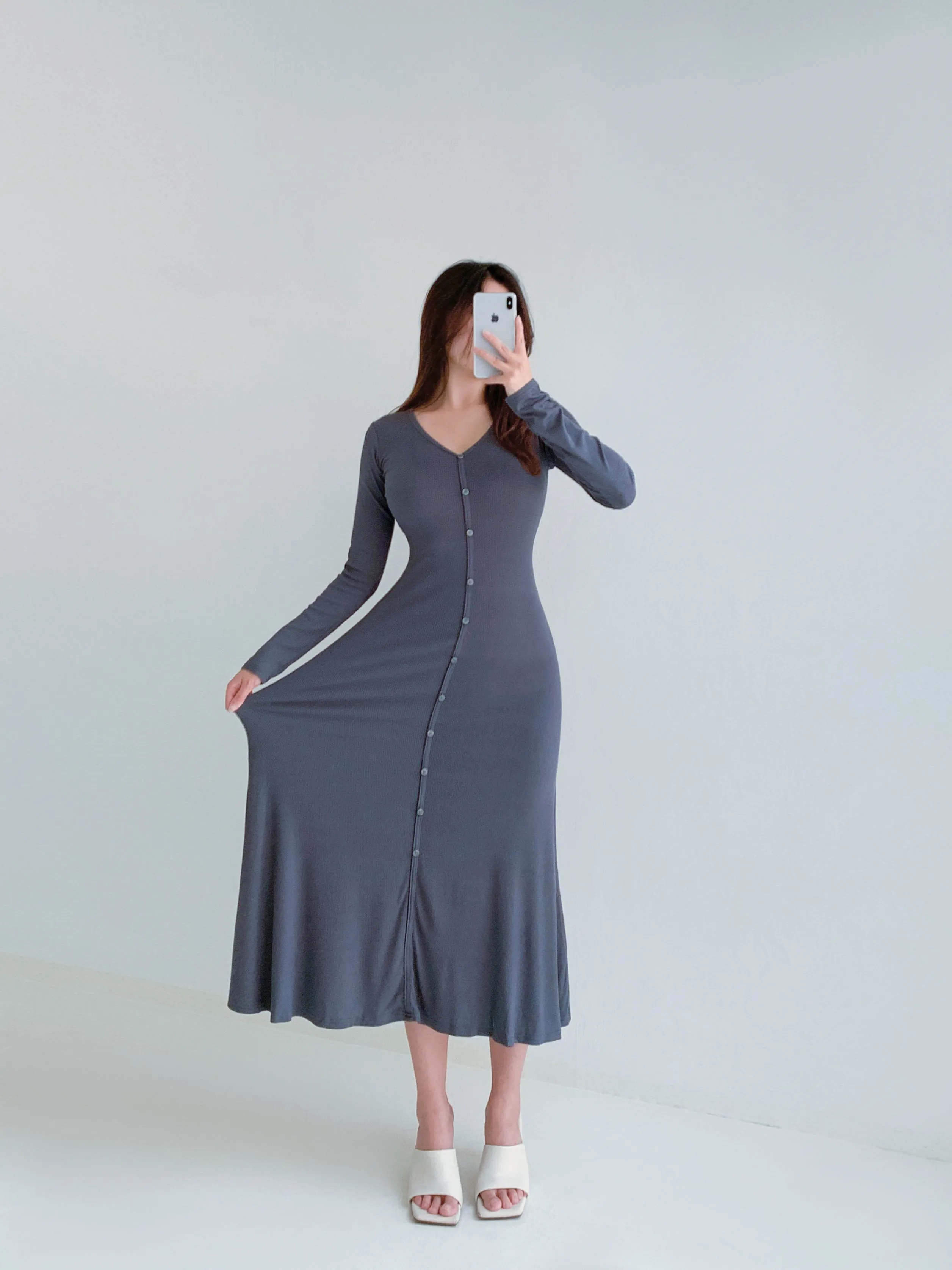 VネックボタンリブAラインワンピース | 詳細画像1