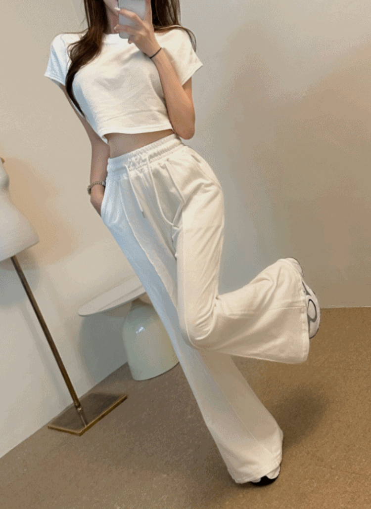 クロップド半袖Tシャツ&ラインフレアパンツSET | レディース