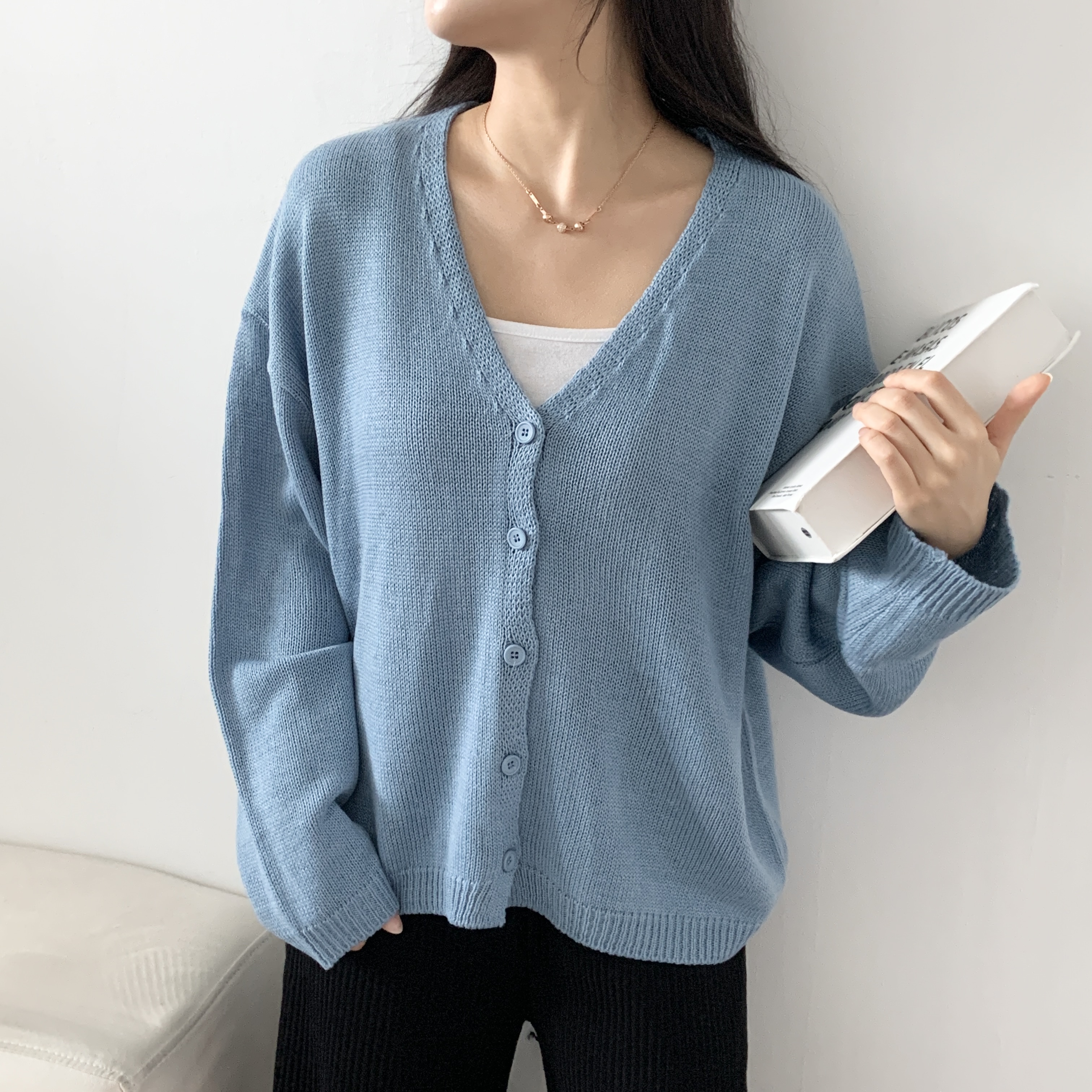 Vネックルーズアクリルニットカーディガン | レディースファッション
