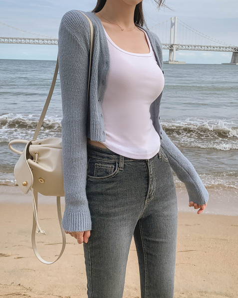 UネックラウンドヘムクロップドTシャツ | 詳細画像3