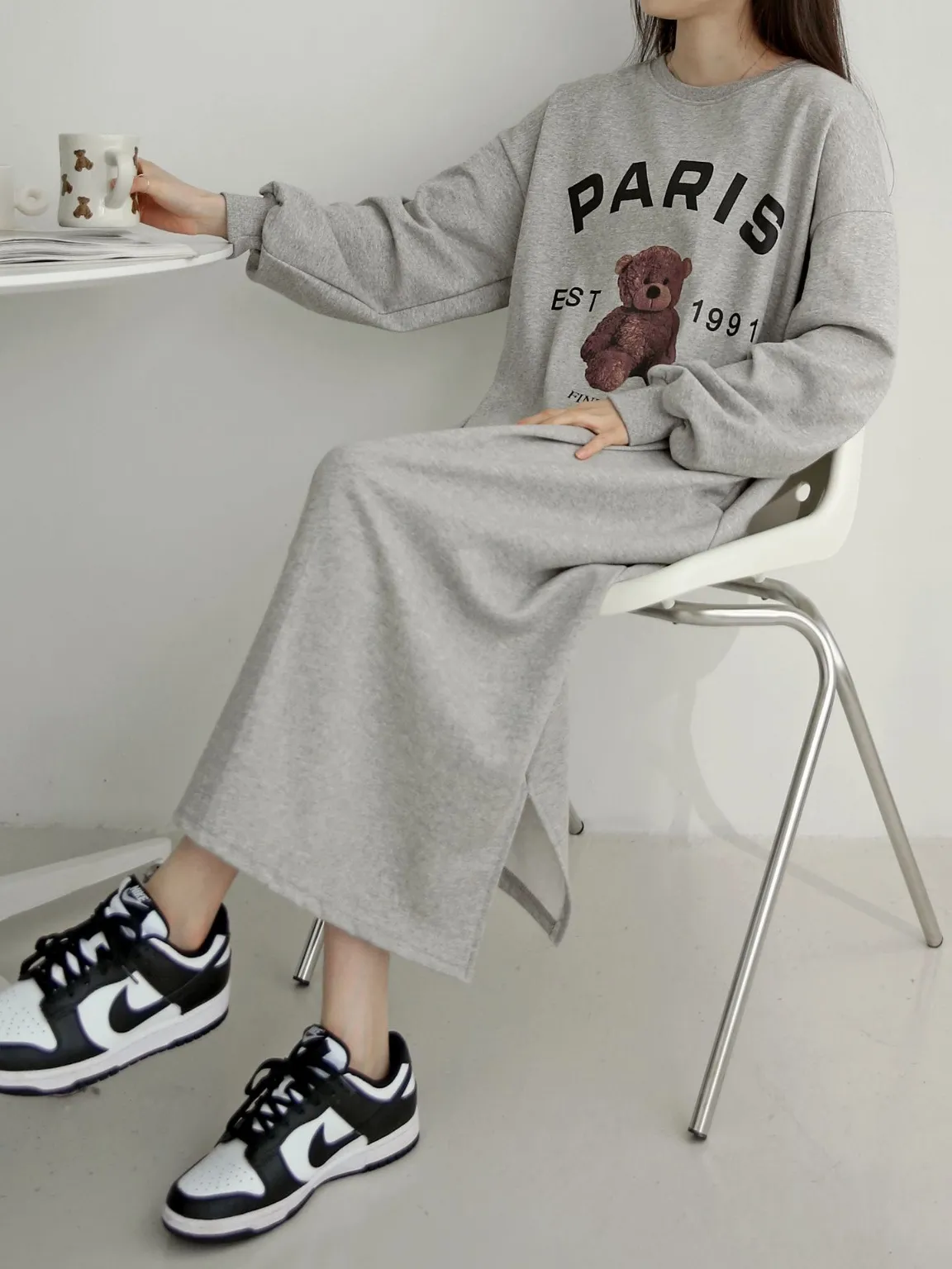 PARISベアプリントスリットスウェットワンピース | 詳細画像1