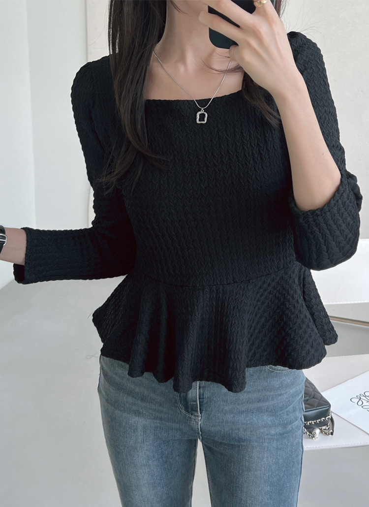 スクエアネックペプラムパフエンボスTシャツ | レディースファッション