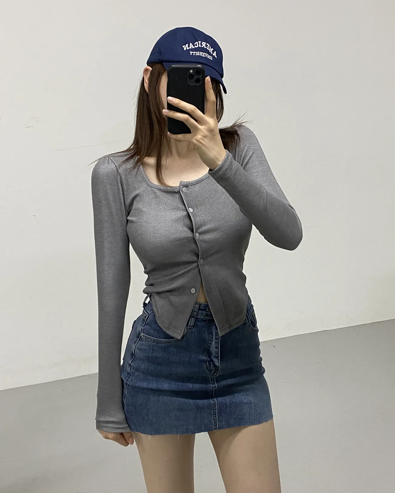 スクエアネックスリムボタン長袖Tシャツ | 詳細画像1