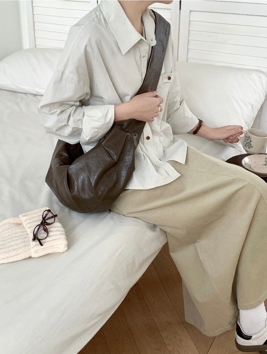 ワイドストラップクロワッサンショルダーバッグ | 詳細画像3