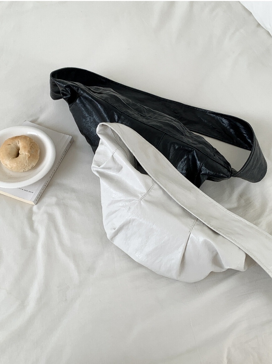 ワイドストラップクロワッサンショルダーバッグ | 詳細画像14