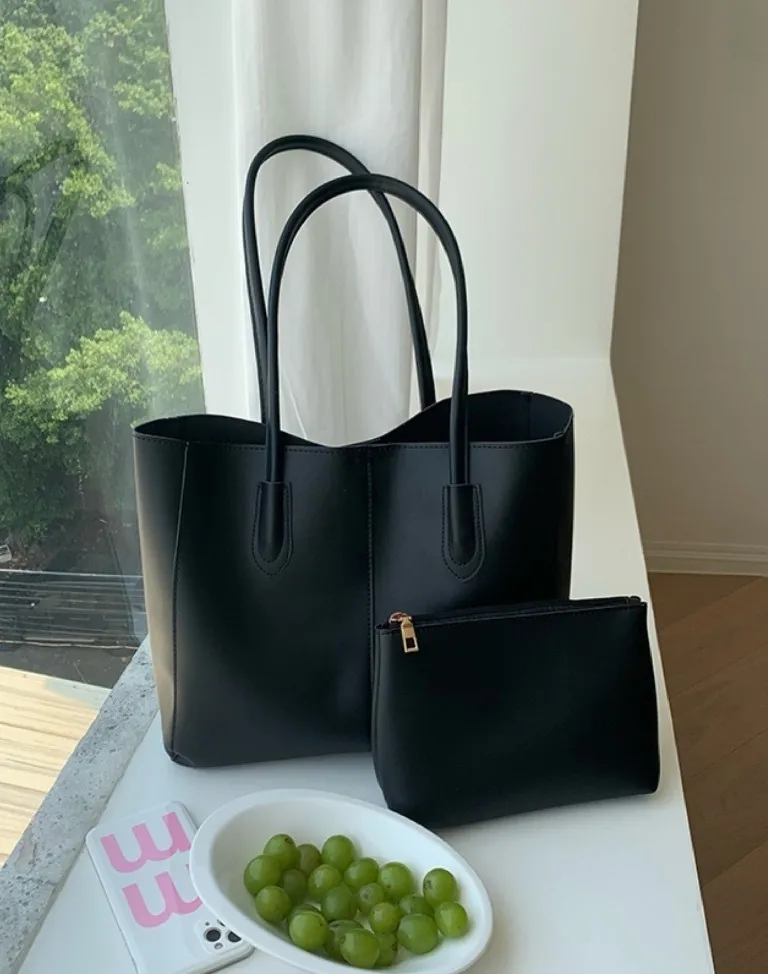 ポーチ付レザー調ステッチトートバッグ | 詳細画像1