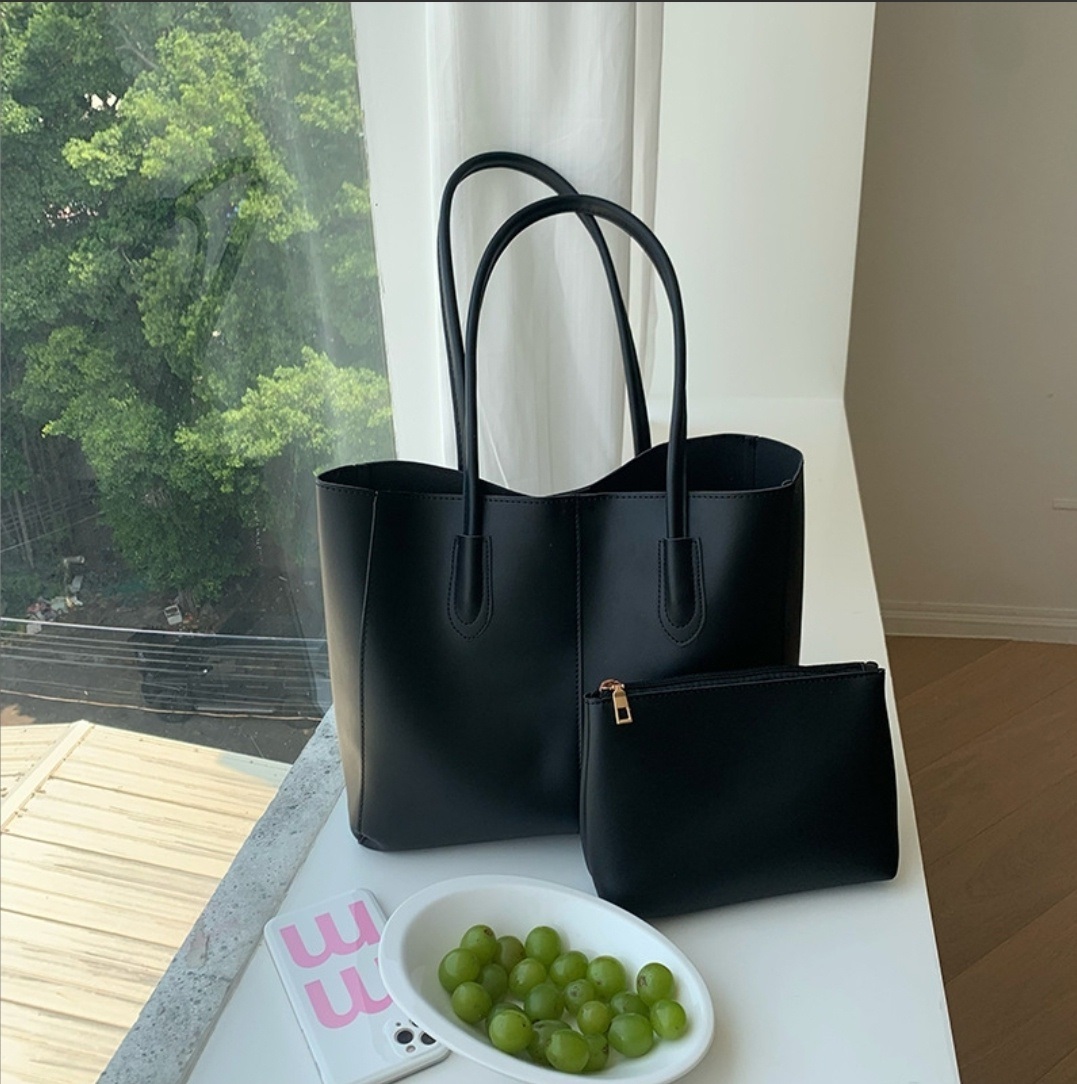 ポーチ付レザー調ステッチトートバッグ | 詳細画像4