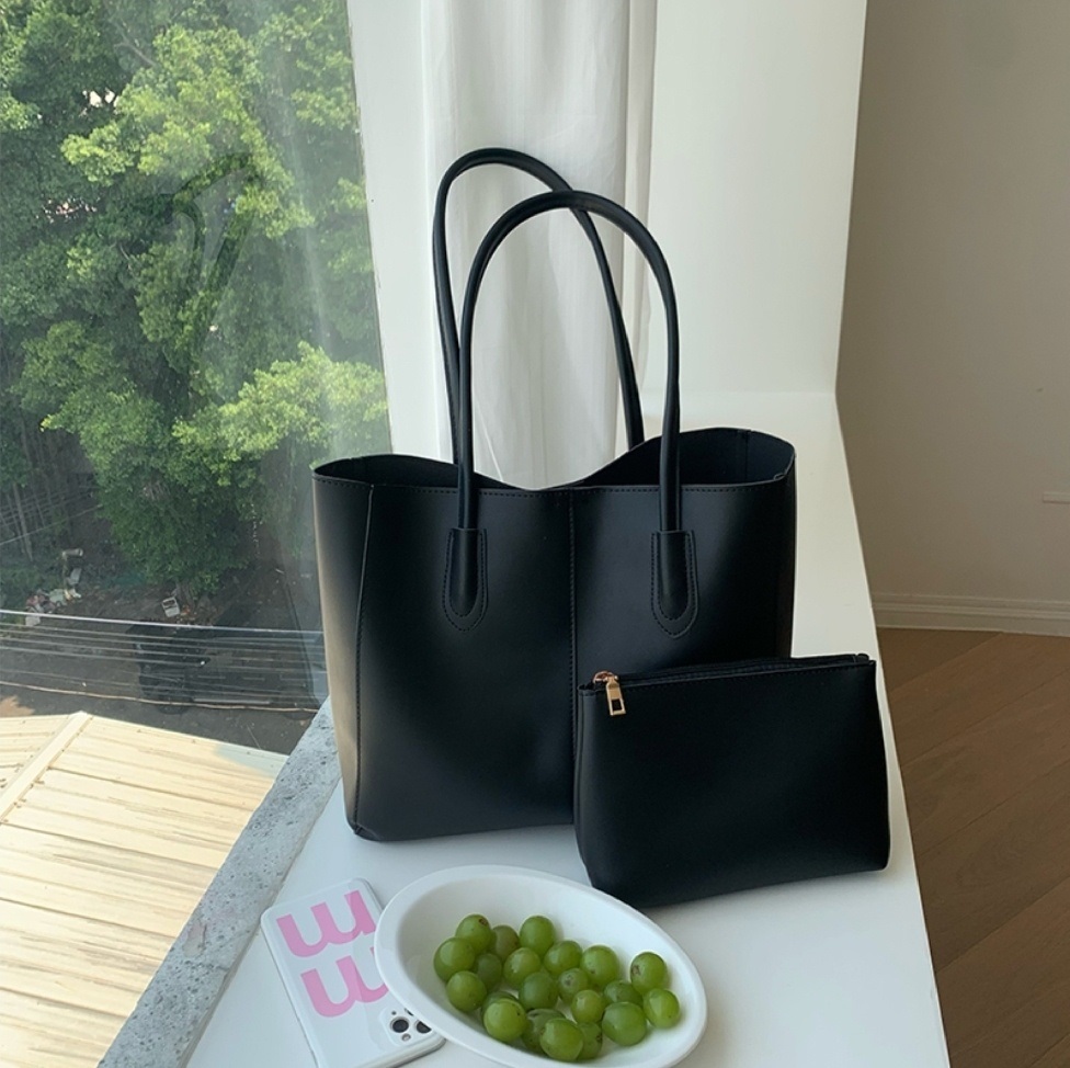 ポーチ付レザー調ステッチトートバッグ | 詳細画像7