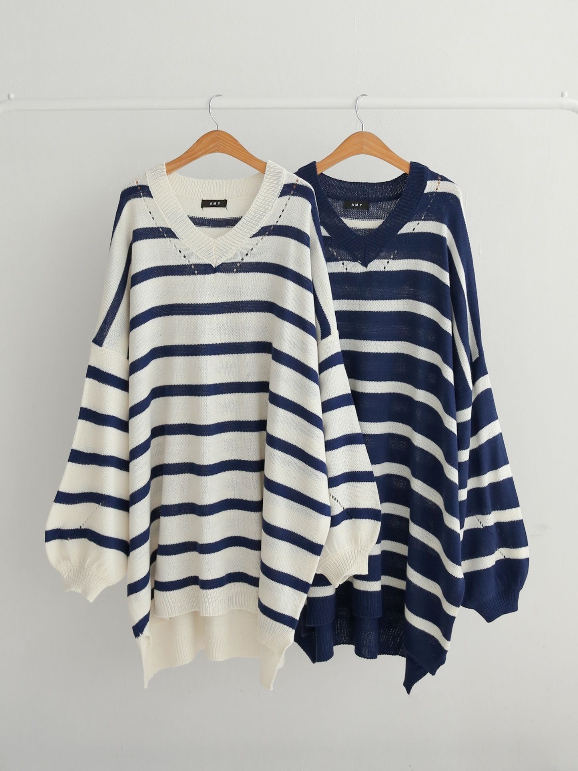 パンチングボーダーアンバランスVネックニットワンピース | 詳細画像2