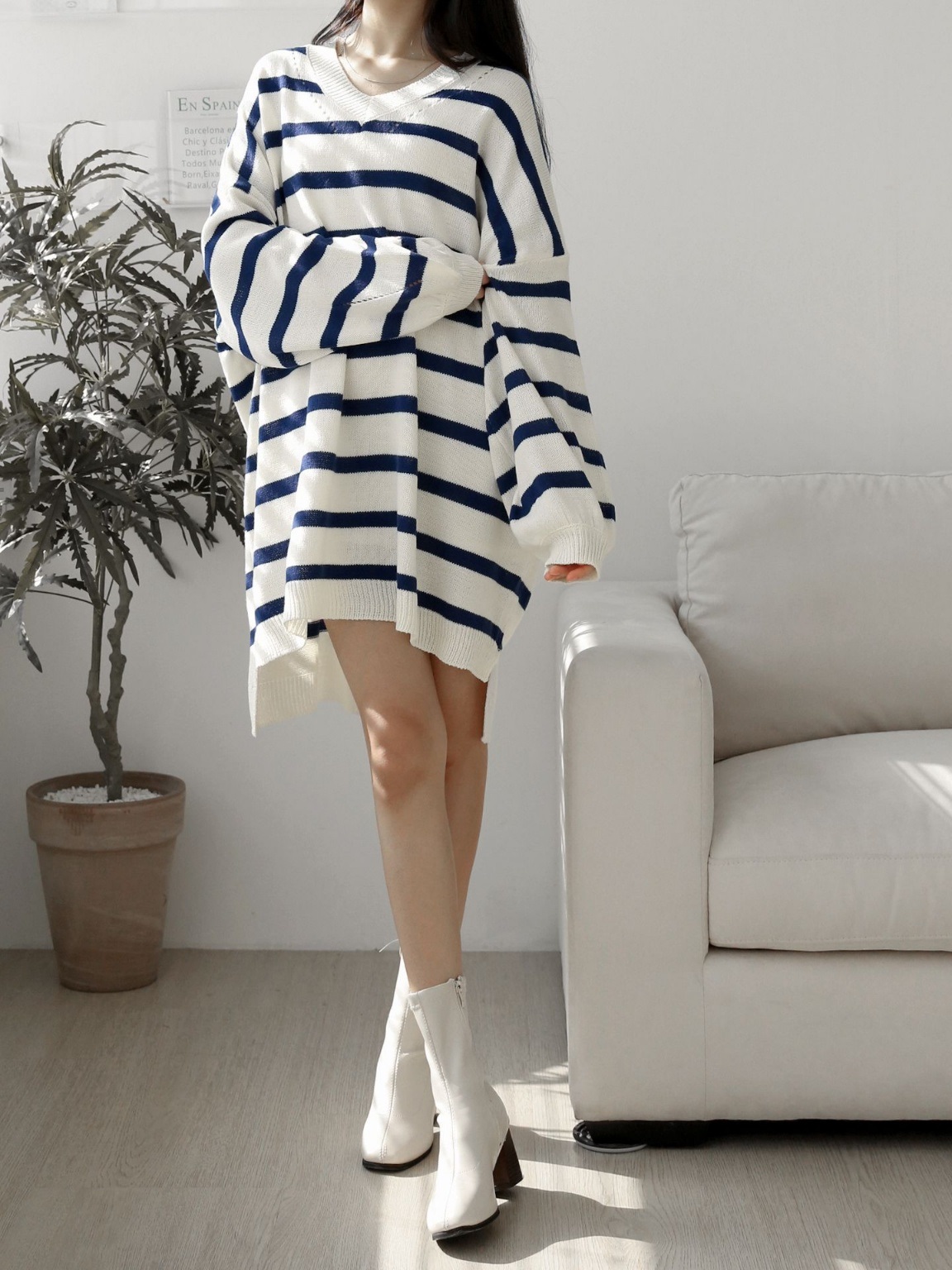 パンチングボーダーアンバランスVネックニットワンピース | 詳細画像15