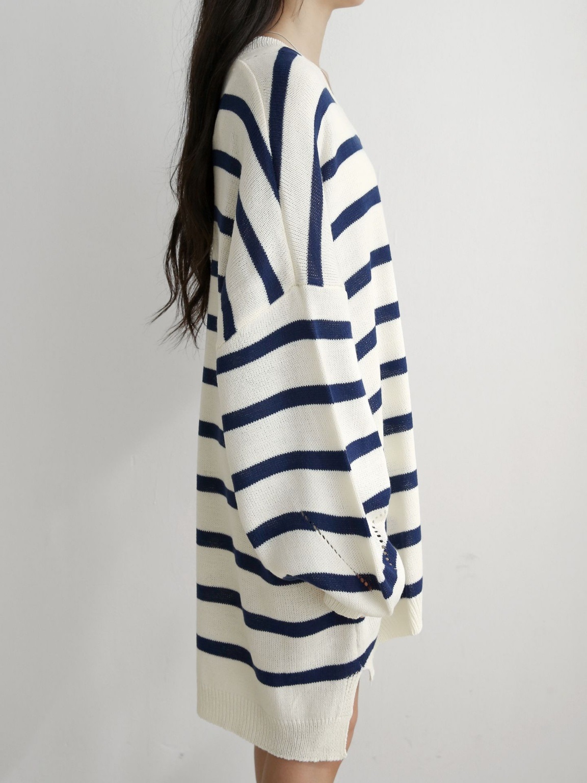 パンチングボーダーアンバランスVネックニットワンピース | 詳細画像19