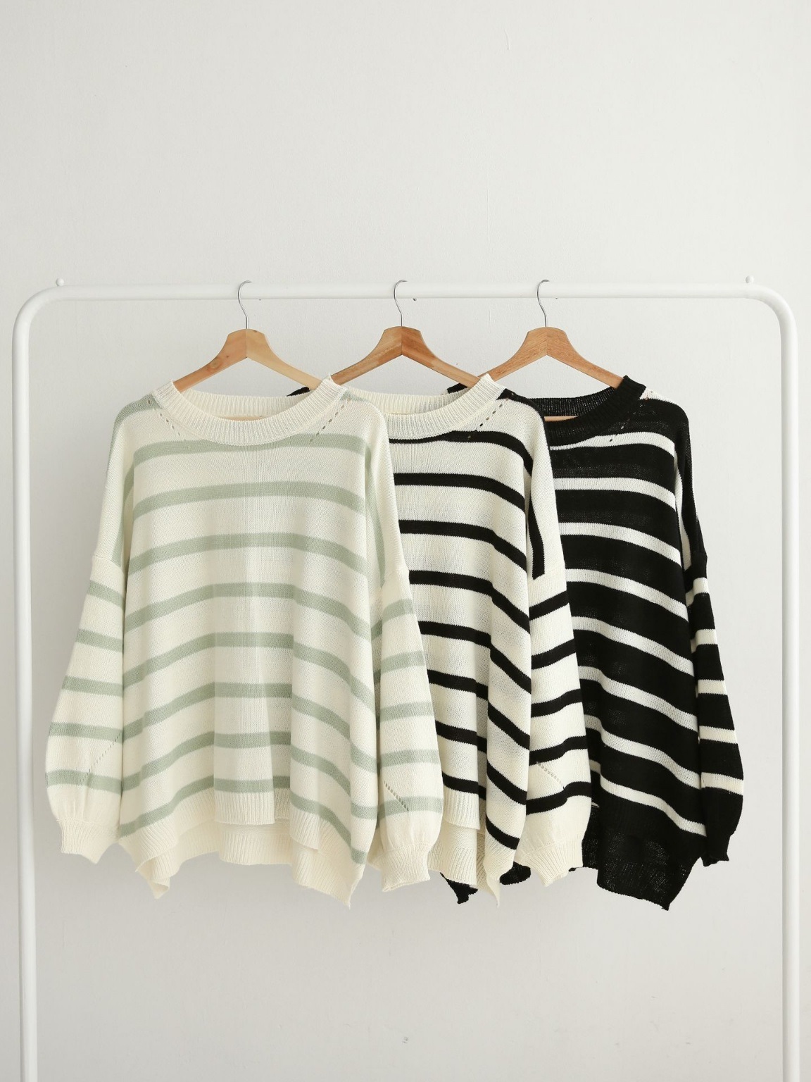 パンチングアンバランスボーダーニット | 詳細画像2