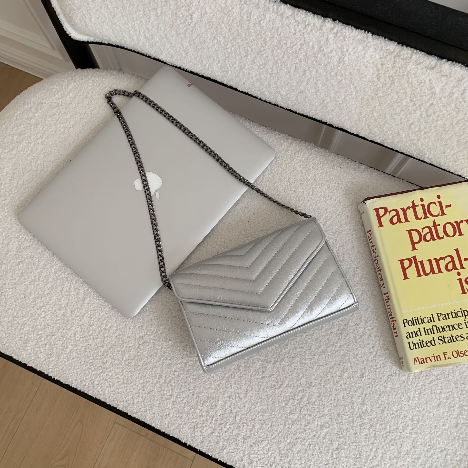 フラップステッチチェーンショルダーバッグ | 詳細画像14