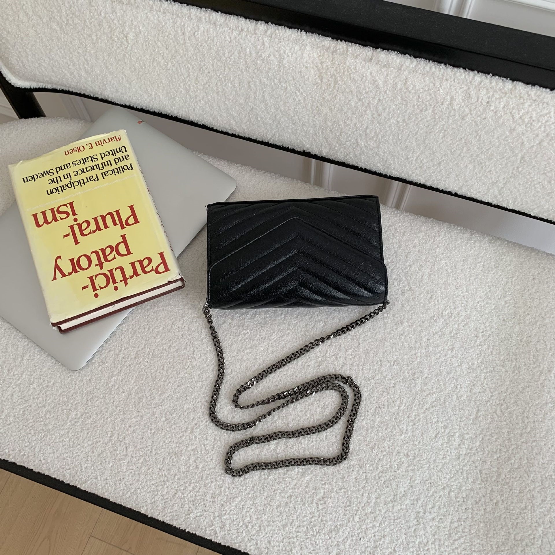 フラップステッチチェーンショルダーバッグ | 詳細画像15