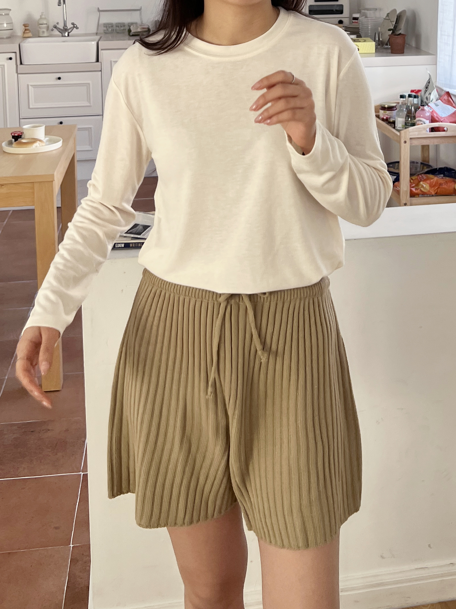 ラウンドネック長袖Tシャツ | 詳細画像9