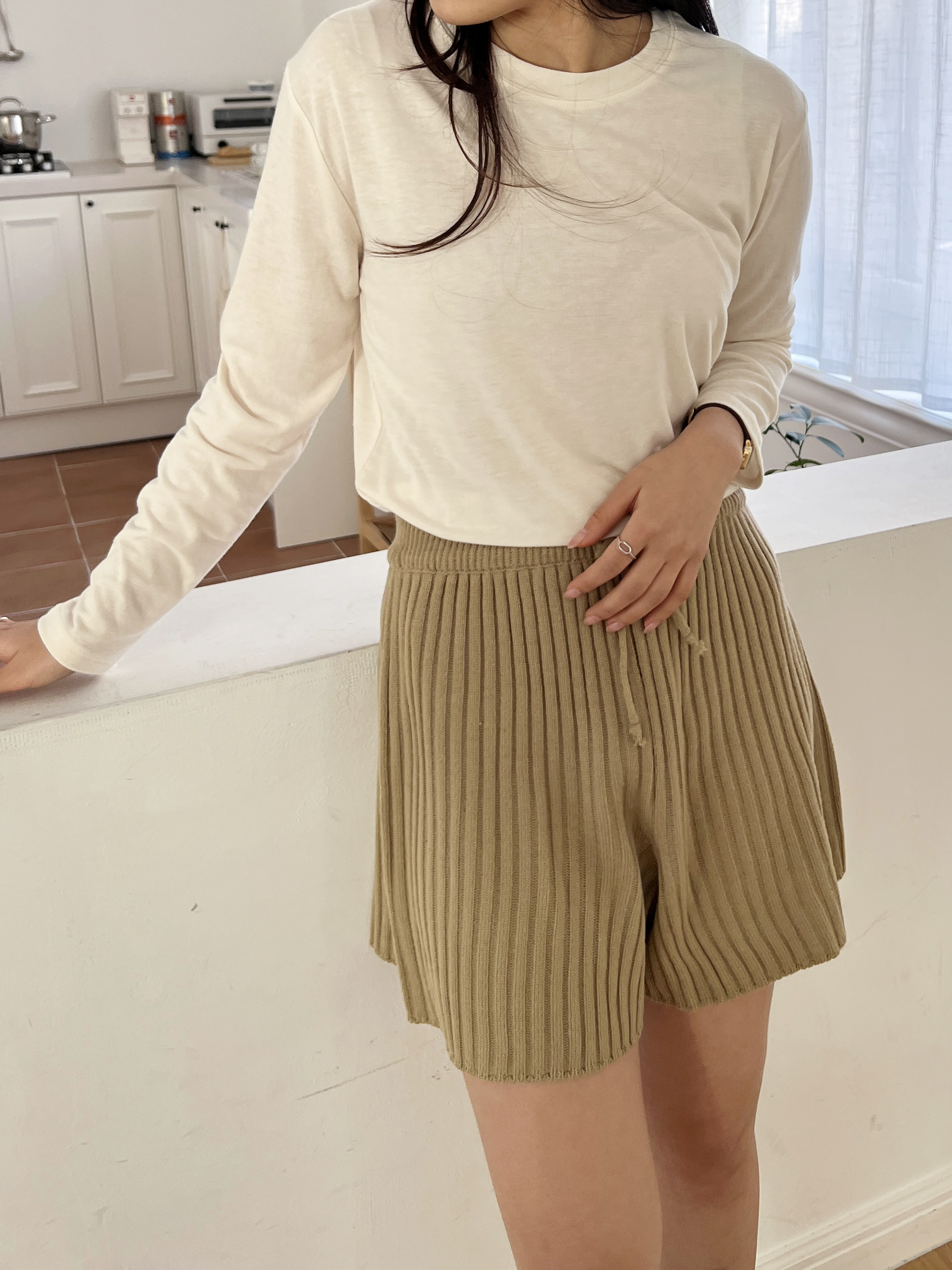 ラウンドネック長袖Tシャツ | 詳細画像10