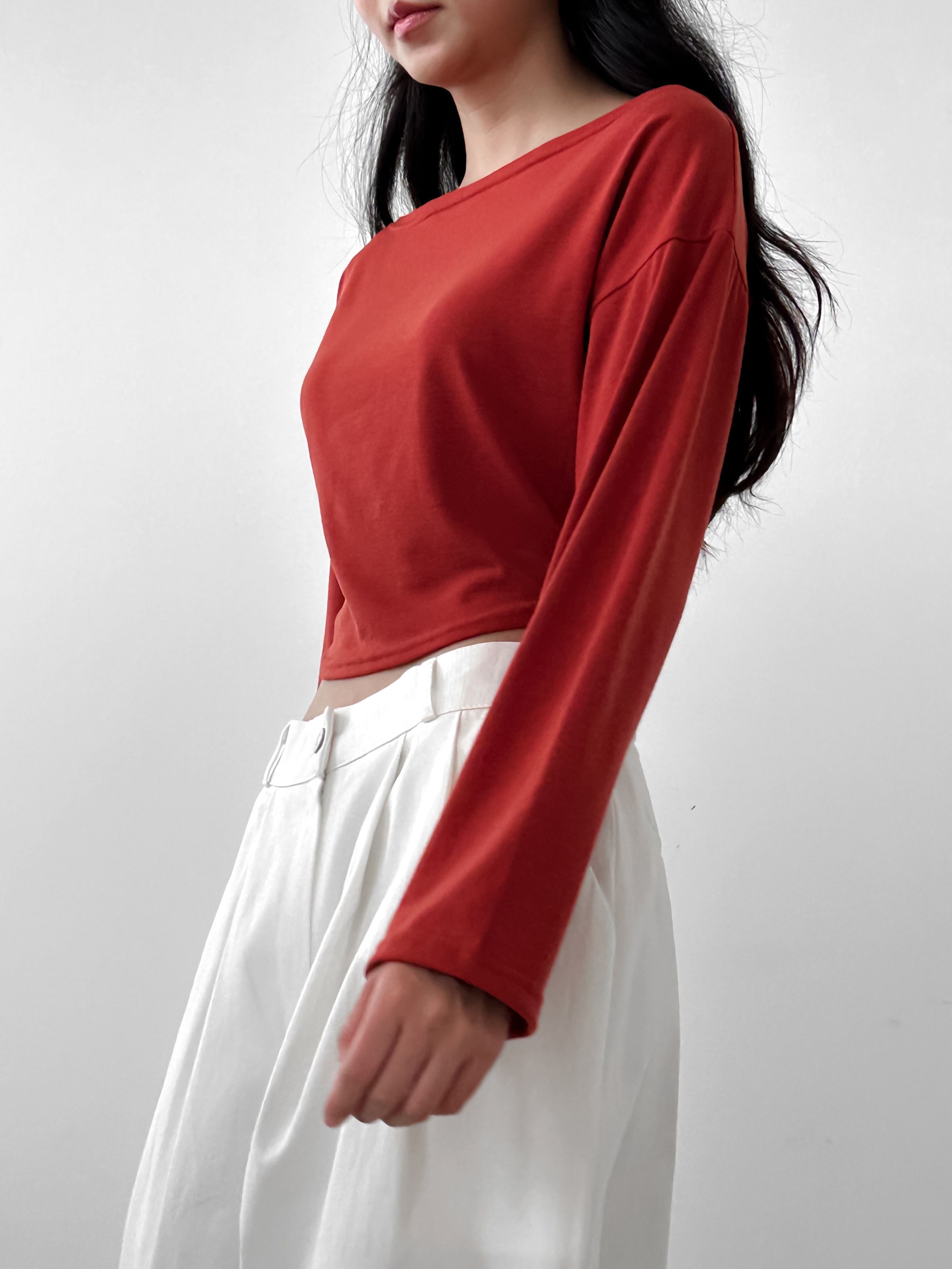 ボートネックラウンドヘムクロップドTシャツ | 詳細画像17