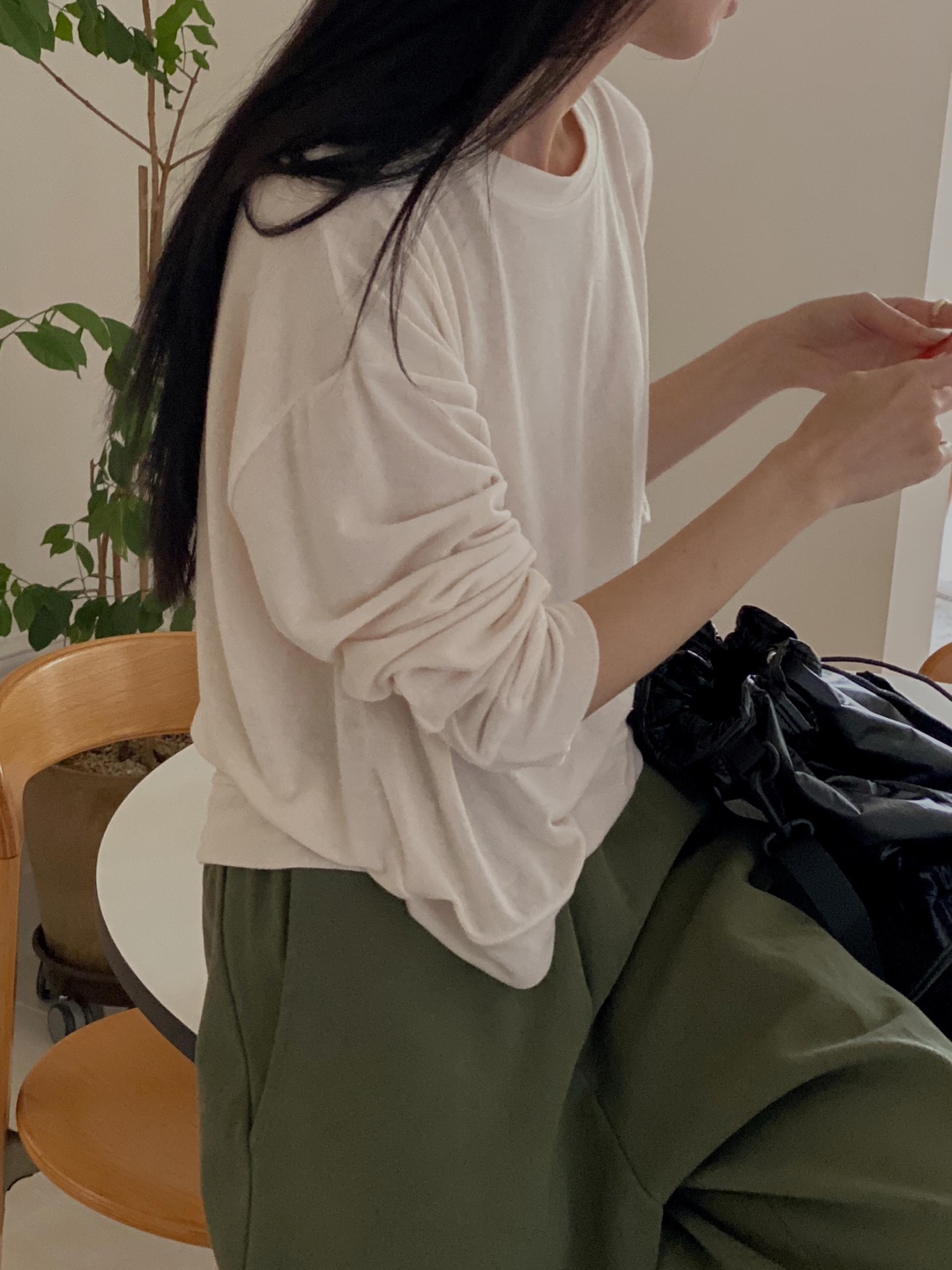ラウンドネッククロップドルーズTシャツ | 詳細画像6