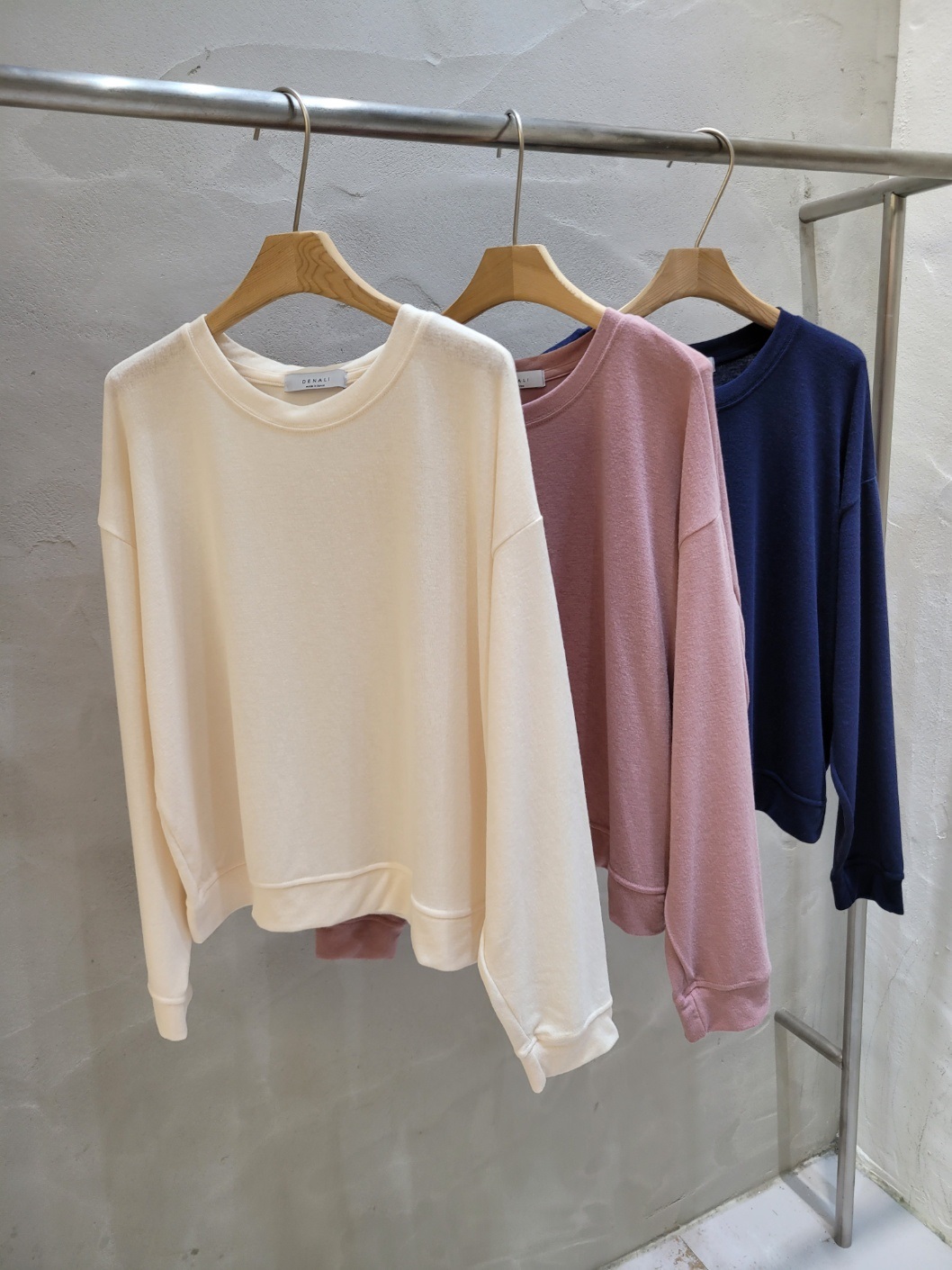 ラウンドネッククロップドルーズTシャツ | 詳細画像17