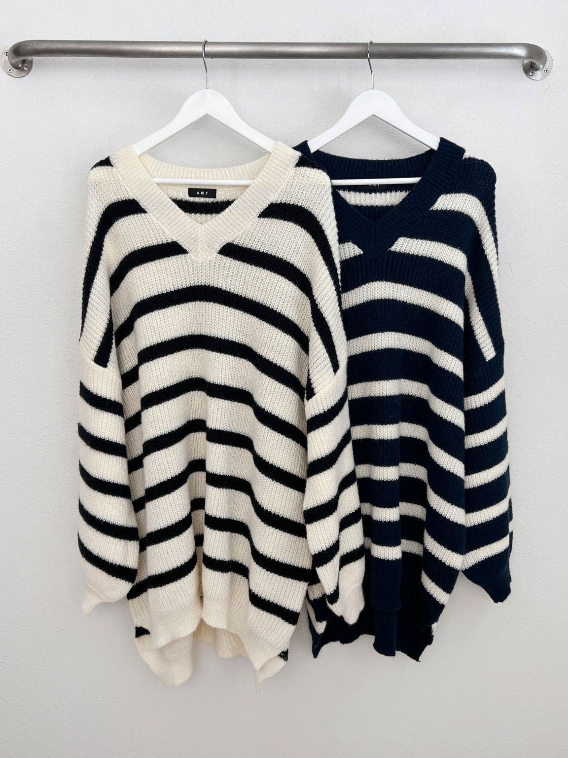 Vネックスリットボーダーニットミニワンピース | 詳細画像2