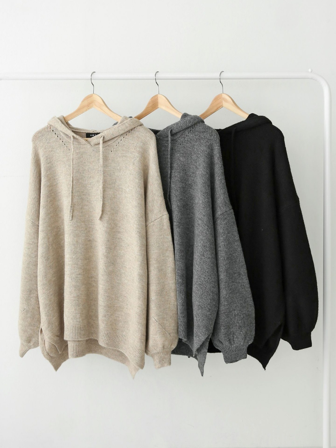 ウール混パンチングアンバランスルーズフードニット | 詳細画像2