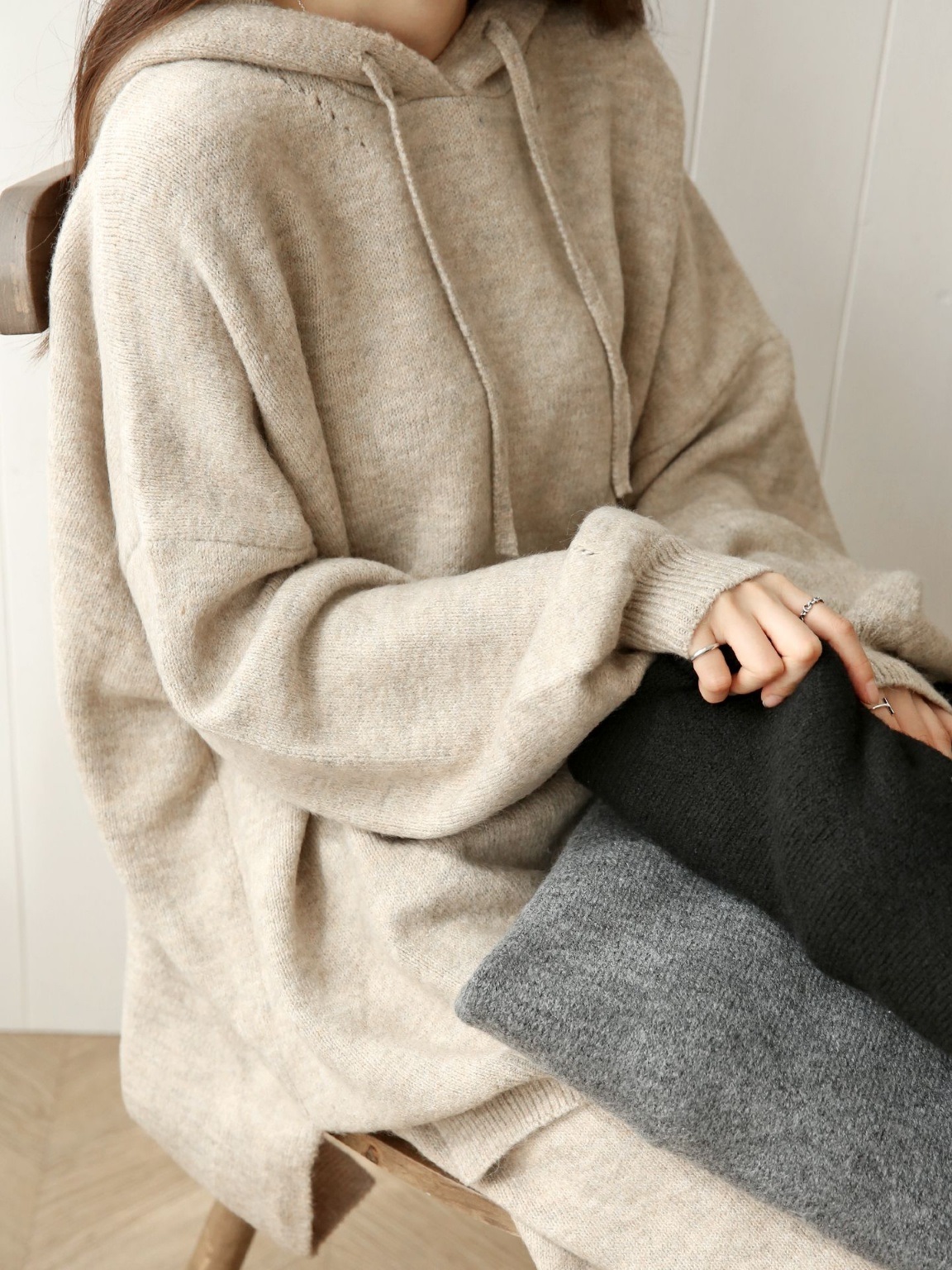 ウール混パンチングアンバランスルーズフードニット | 詳細画像8