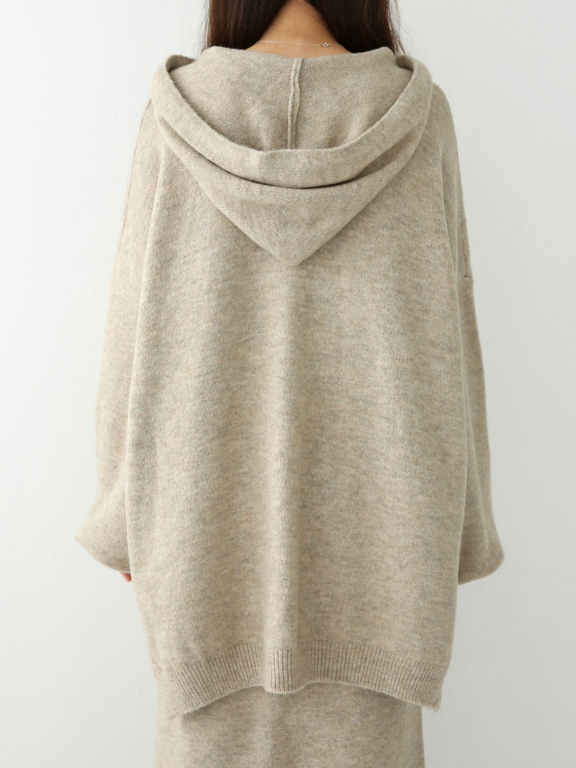 ウール混パンチングアンバランスルーズフードニット | 詳細画像11