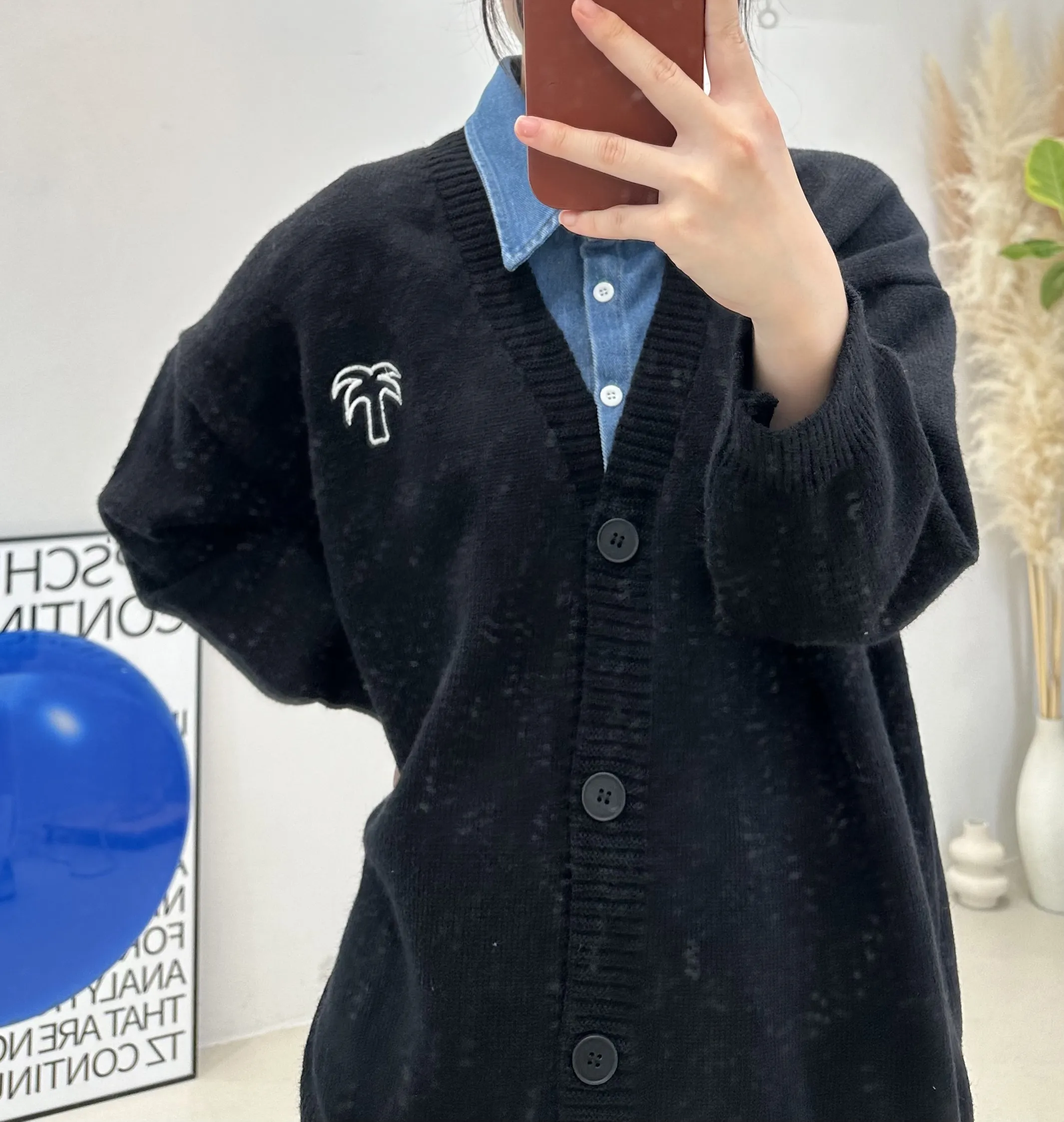 デニムシャツVネックカーディガンレイヤード風ニット | レディース