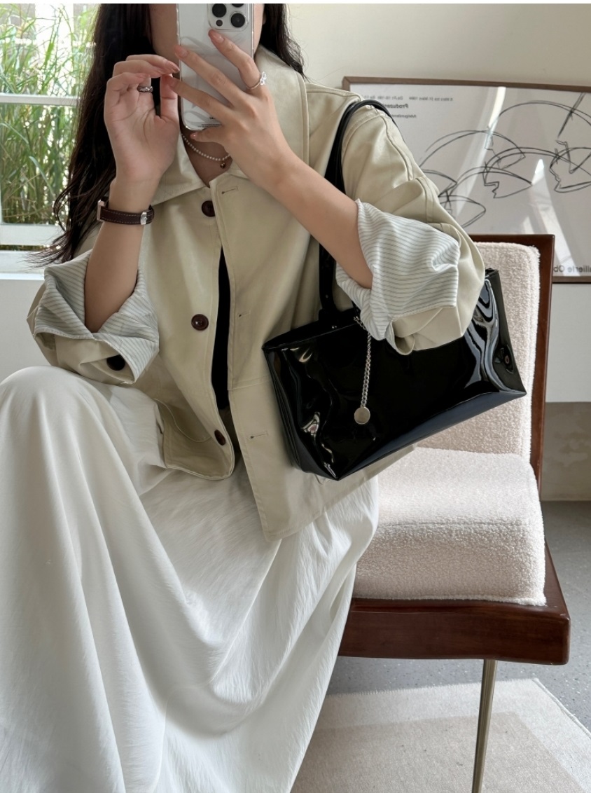 コインチャーム付エナメル調トートバッグ | 詳細画像15