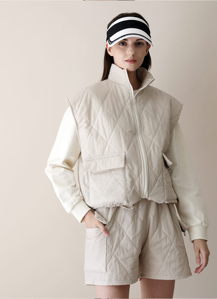 AKM ダイヤキルティング ダウンベスト AKM ダイヤキルティング ダウンベスト