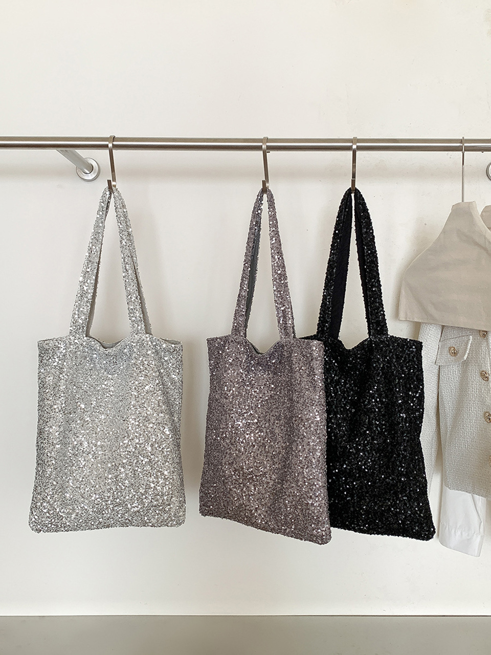 銀座のお店で26万円購入 国内一点物。 スパンコール全手作業、パーティに最適 松屋銀座が5月に開店100年 地元の名店グルメを木村家のコッペパンで