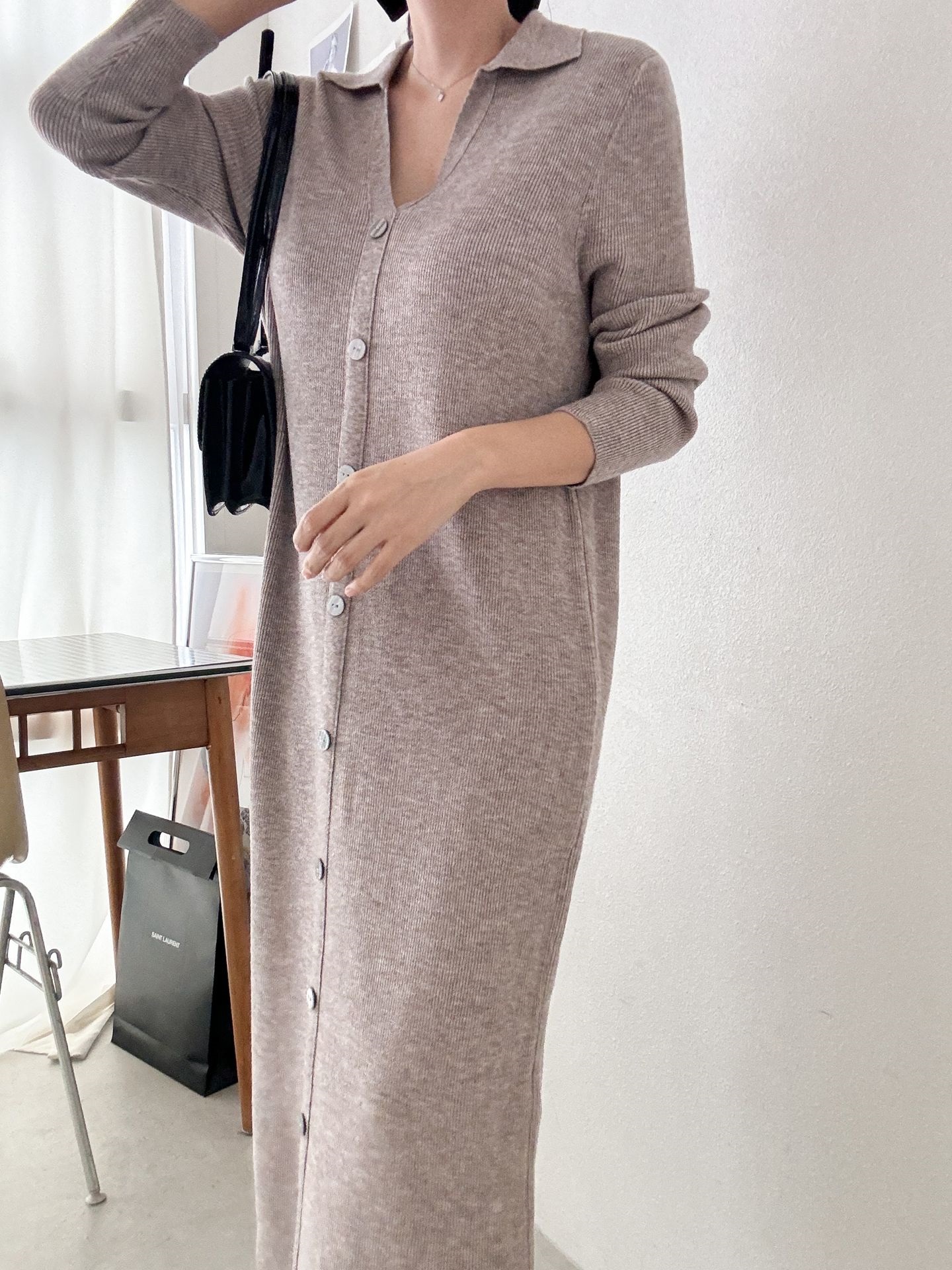 カラーVネックボタンリブニットワンピース | 詳細画像10