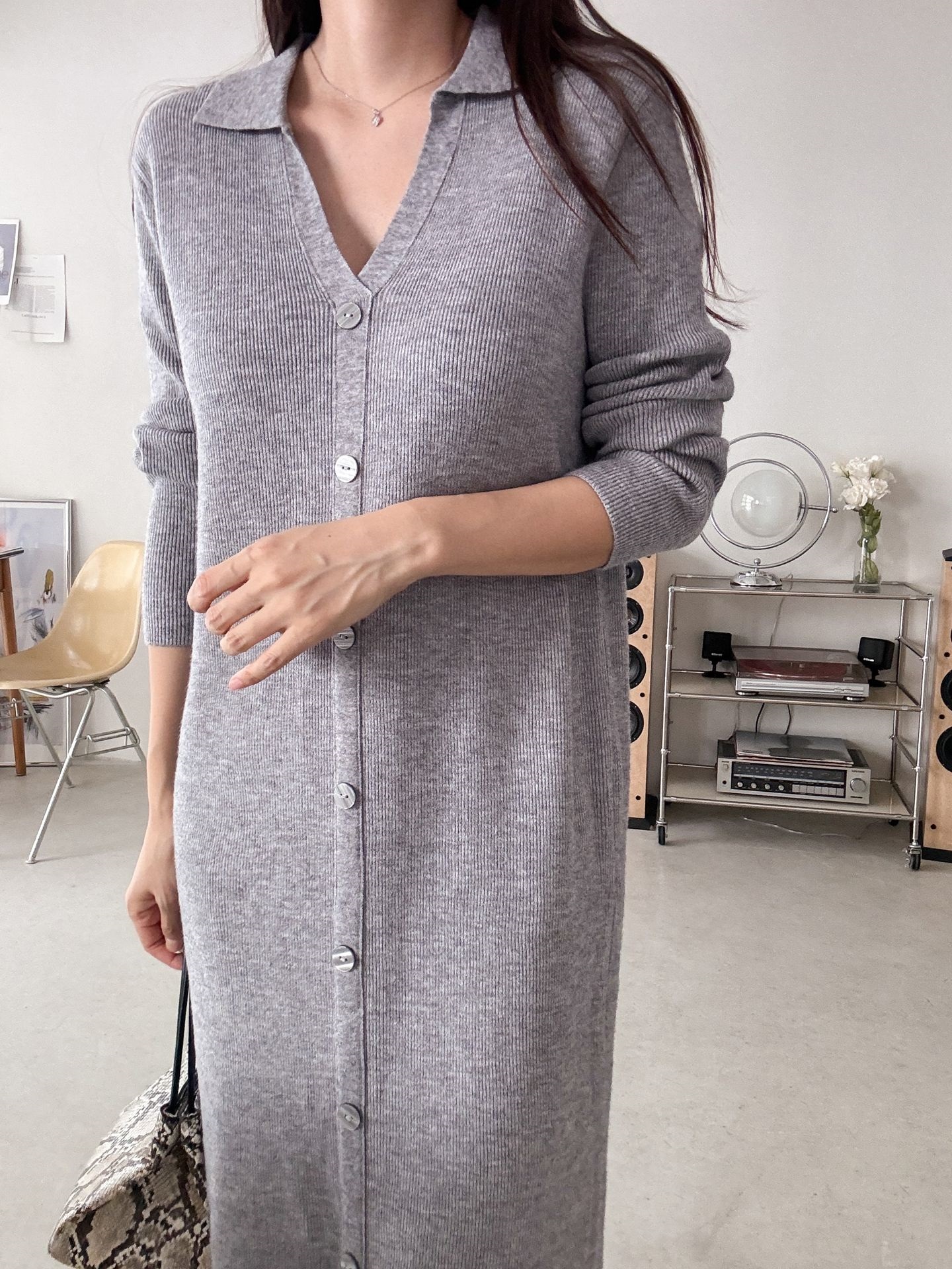 カラーVネックボタンリブニットワンピース | 詳細画像16