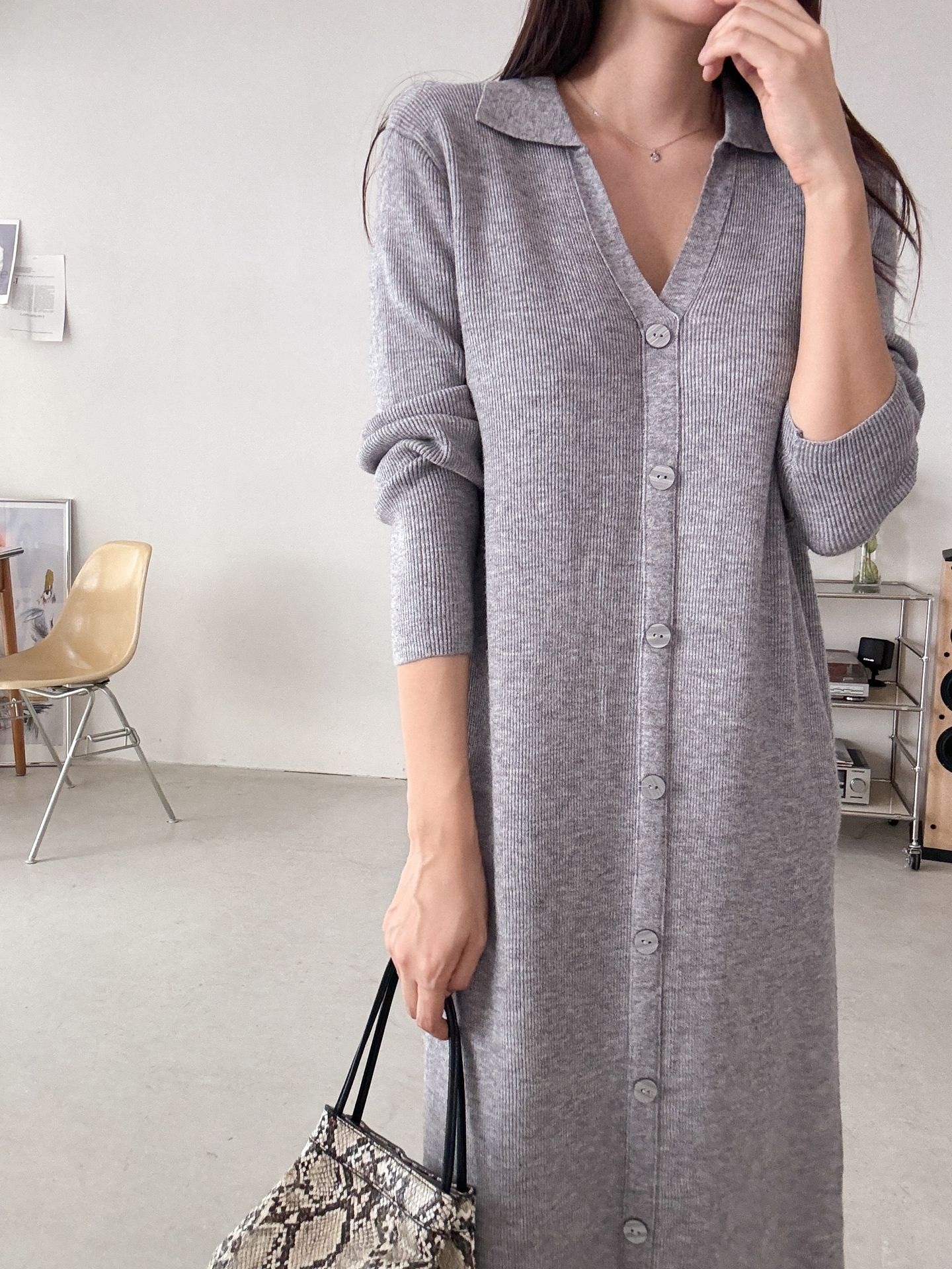 カラーVネックボタンリブニットワンピース | 詳細画像17