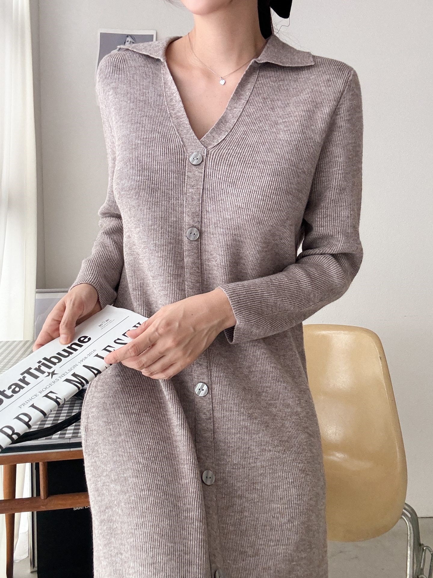 カラーVネックボタンリブニットワンピース | 詳細画像20