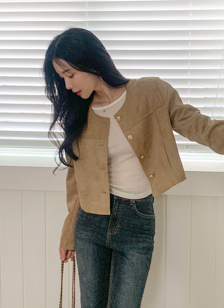 ゴールドボタンノーカラーエコスエードジャケット | レディース