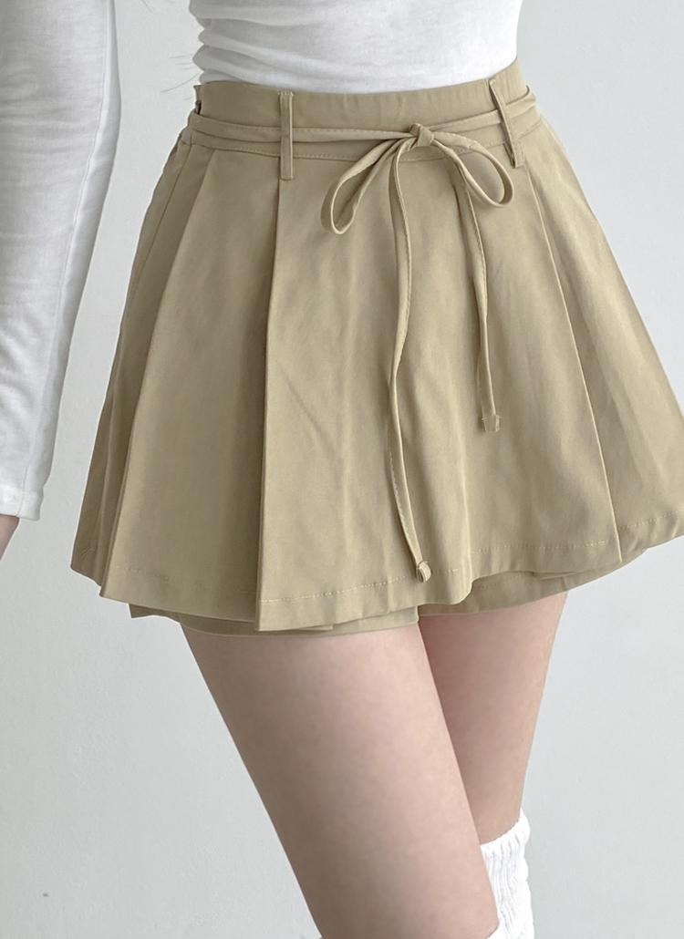 CLEANA MYRA プリーツスカート付きパンツ（新品未使用） レディース