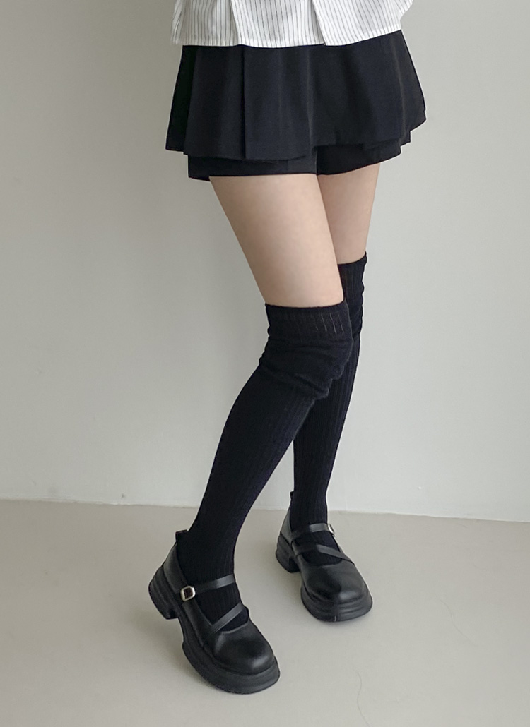CLEANA MYRA プリーツスカート付きパンツ（新品未使用） レディース