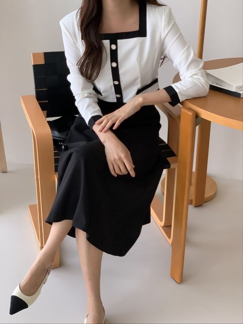 styling/（スタイリング）の「パフスリーブドッキングワンピース