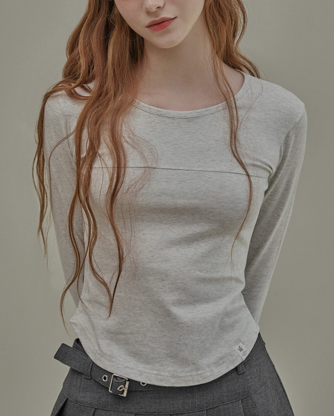 バストラインクロップドスリムTシャツ | レディースファッション