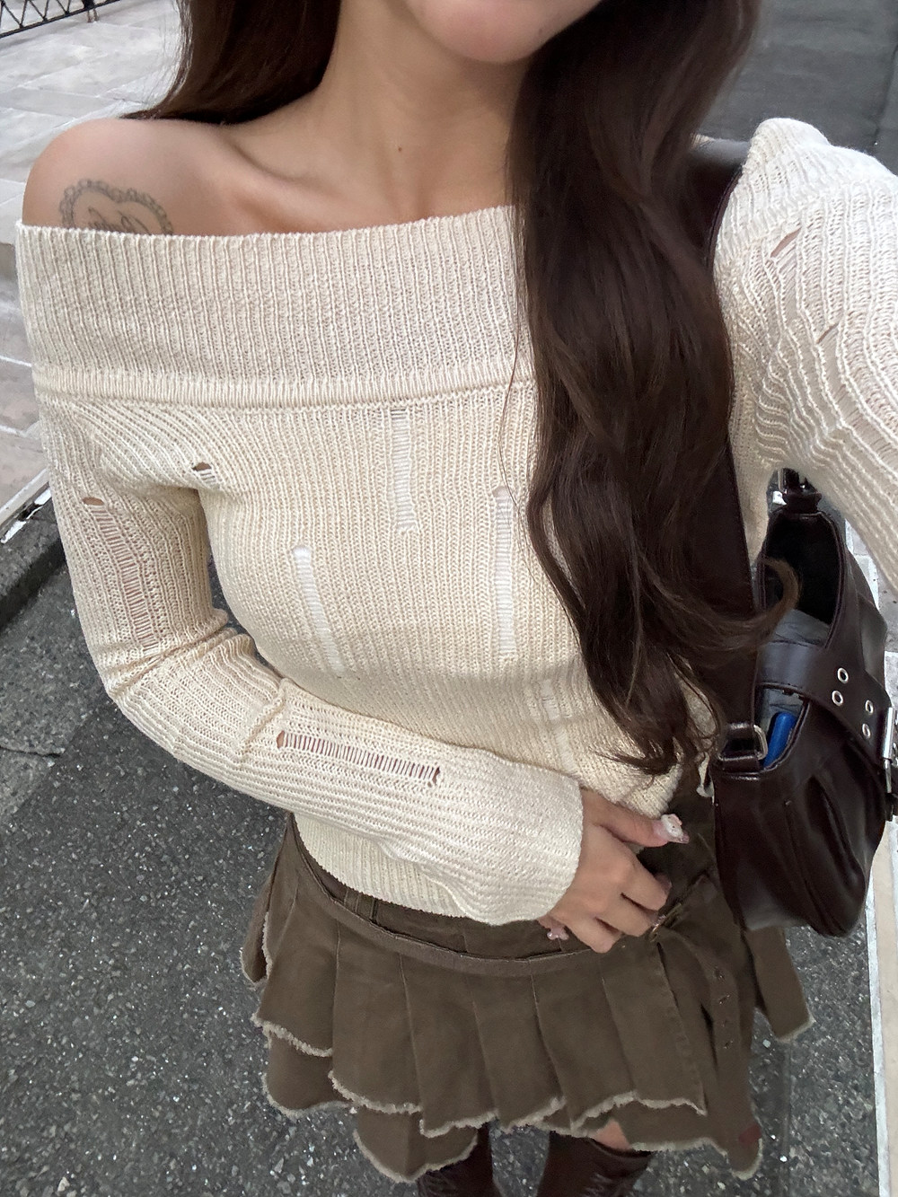 オフショルダメージシャーリングニット | 詳細画像10