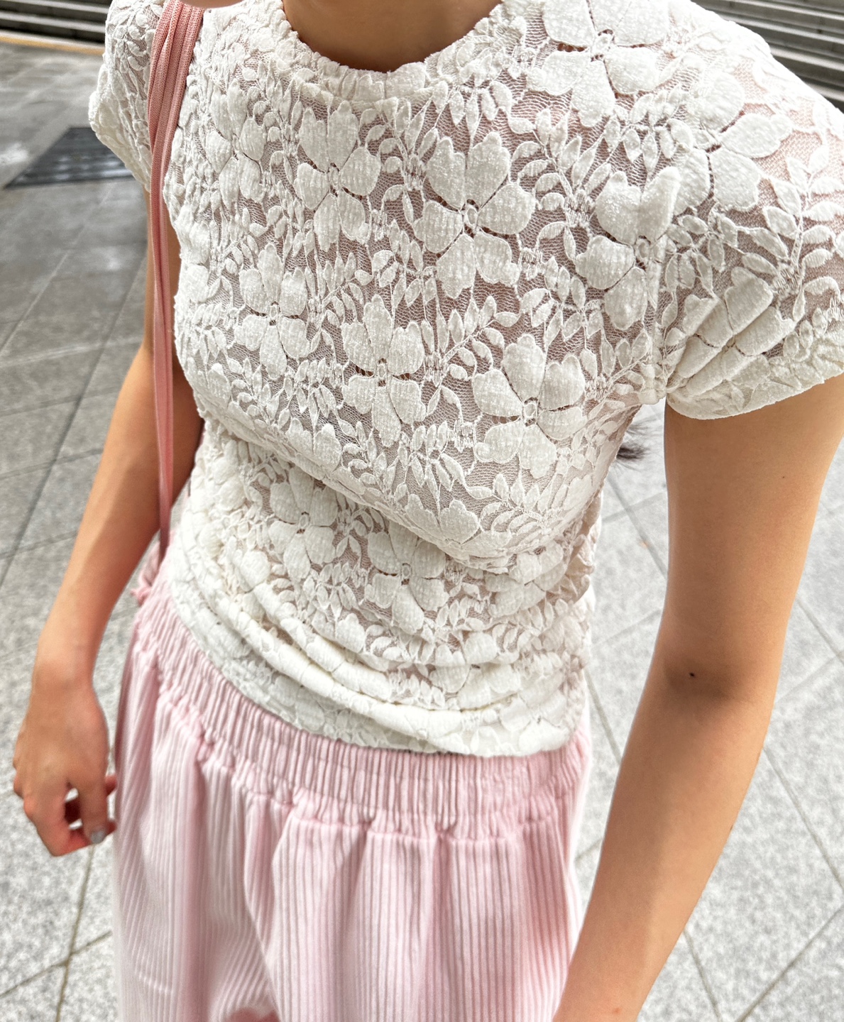 エンボス花柄レースショートスリーブTシャツ | 詳細画像4