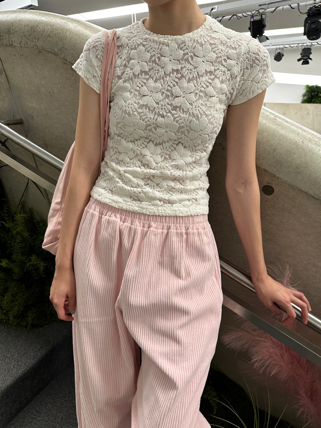 エンボス花柄レースショートスリーブTシャツ | 詳細画像10