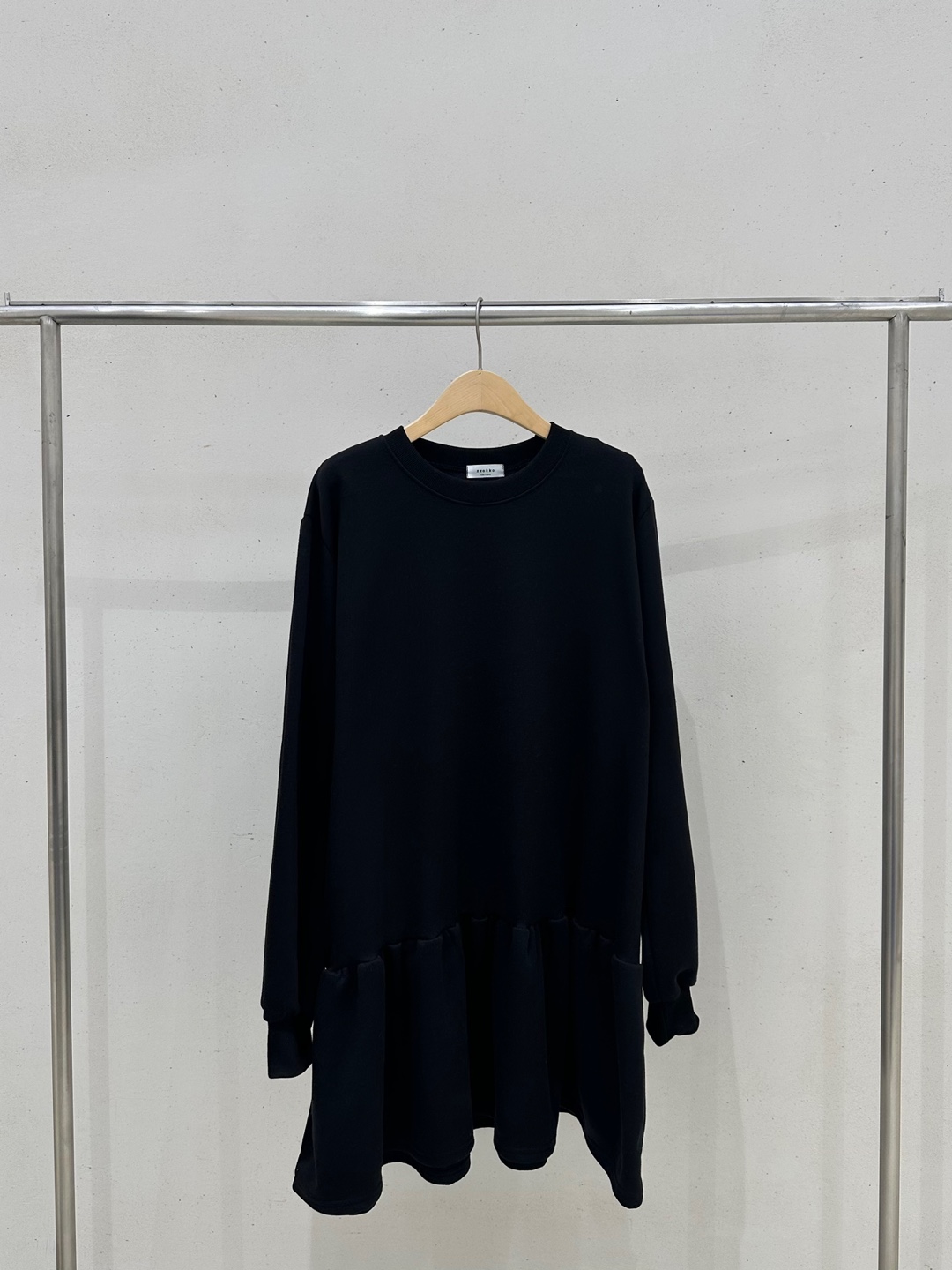 裏起毛ギャザーフレアヘムスウェットワンピース | 詳細画像17