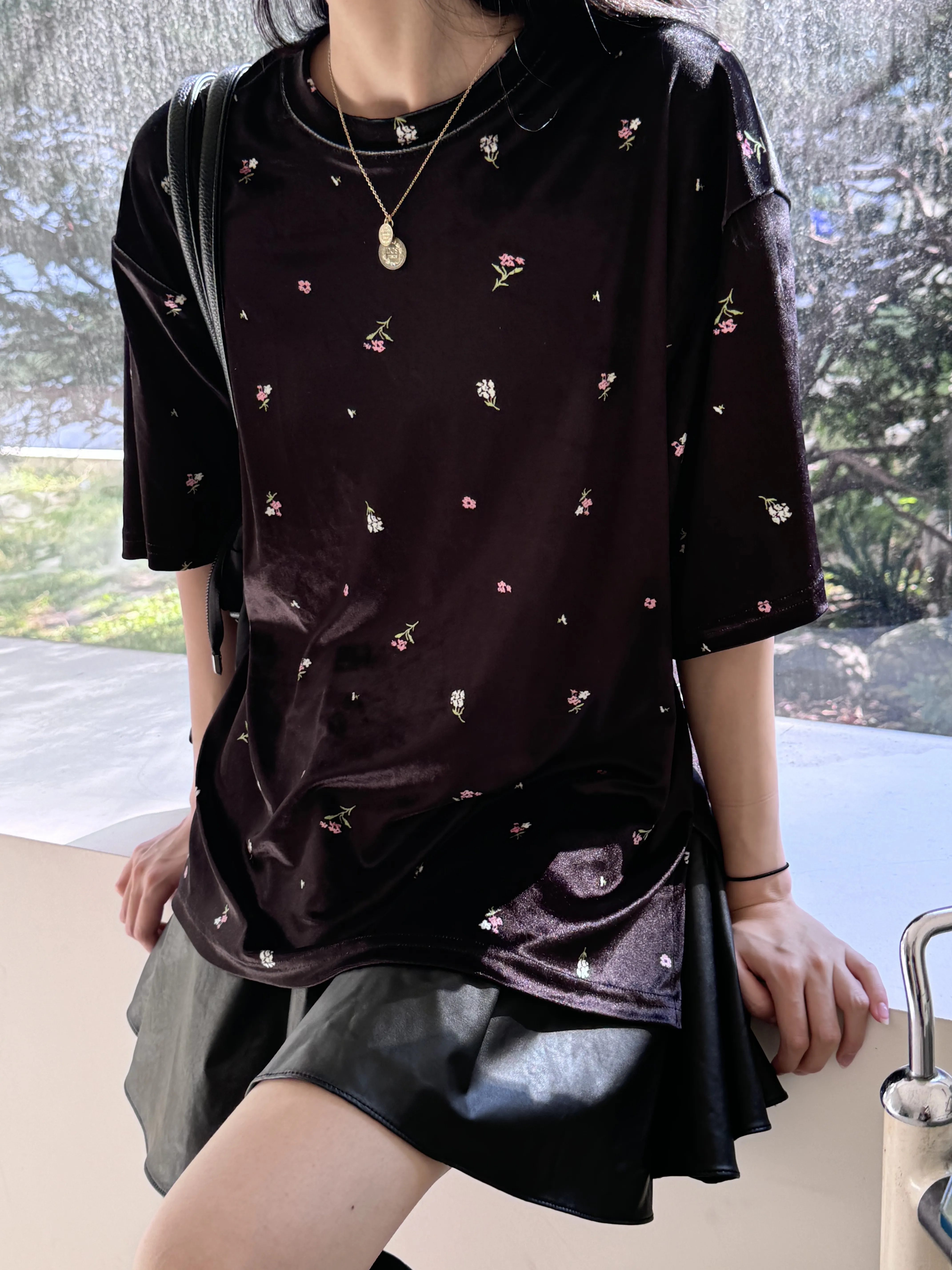 花柄刺繍ベロア半袖Tシャツ | 詳細画像1