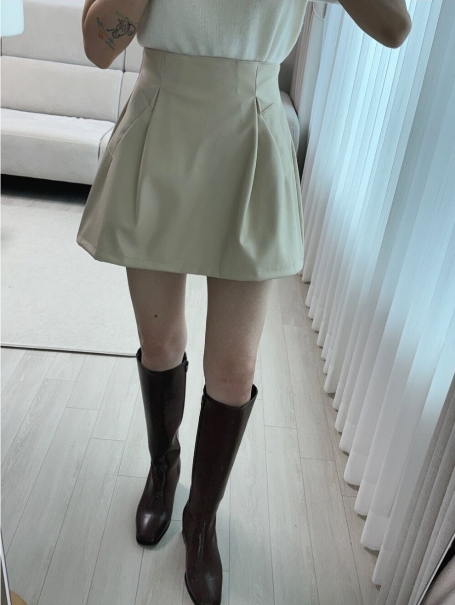 パンツ裏地レザー調タックミニAラインスカート | 詳細画像3