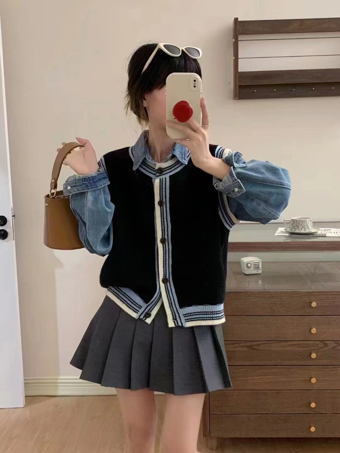 ウール混配色ラウンドボタンニットベスト | 詳細画像2