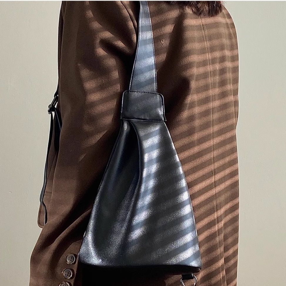 トライアングルショルダーバッグ | 詳細画像2