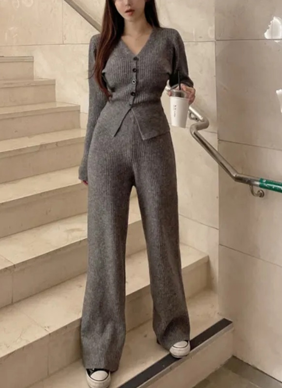 スリットVネックリブニットカーディガン&ワイドパンツSET